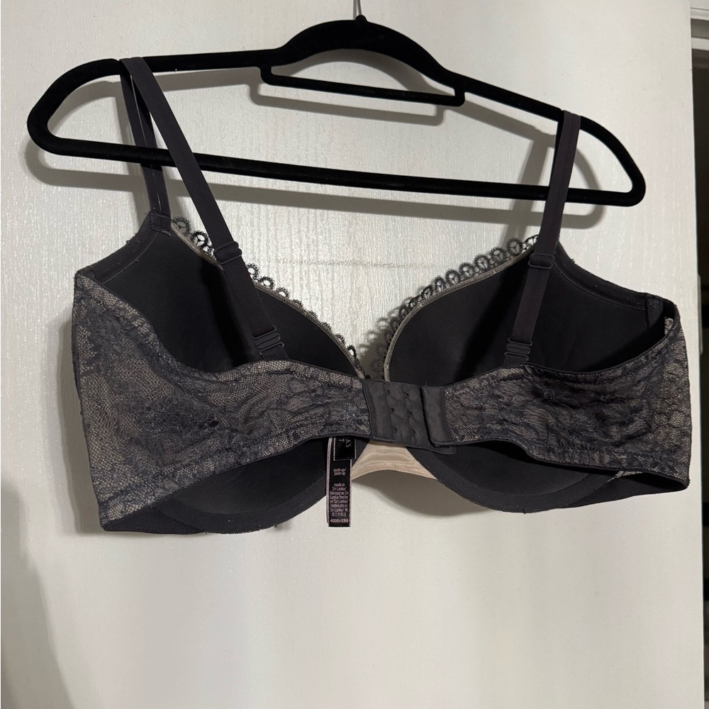 Victoria’s Secret Very Sexy Push Up Bra - Picture 5 of 6
